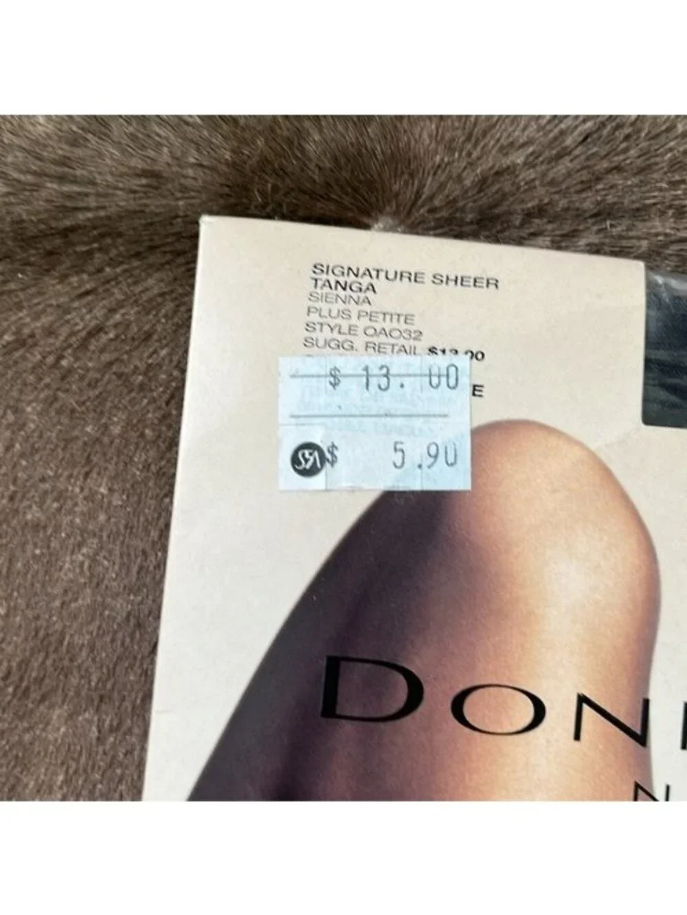 Donna Karan DKNY The Essentials Signature Sheer Tights Pantyhose